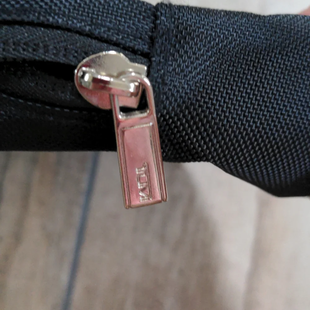 Tumi for Delta Small Toiletries Zip Pouch